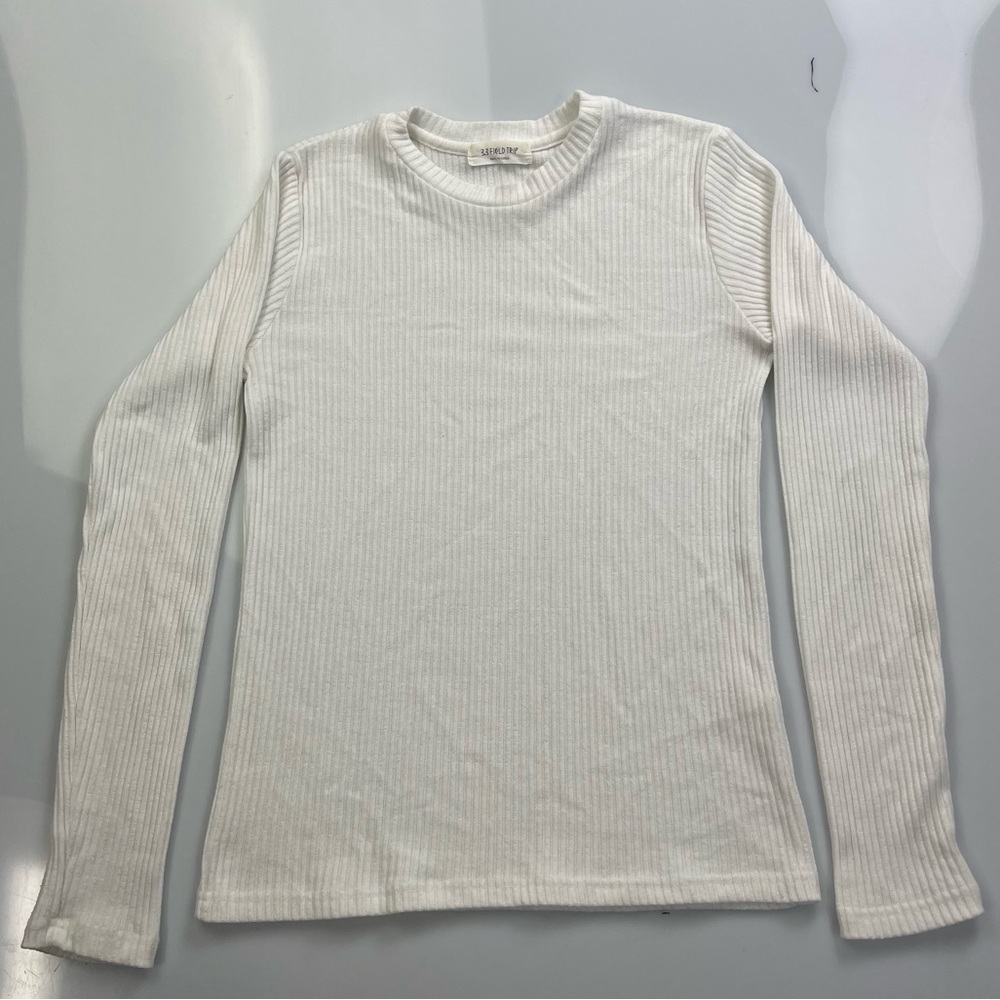 3.3 Field Trip women’s long sleeve shirt size M